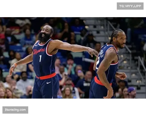 报道:快船四巨头首次全员健康出战,首节净效率值高达+25